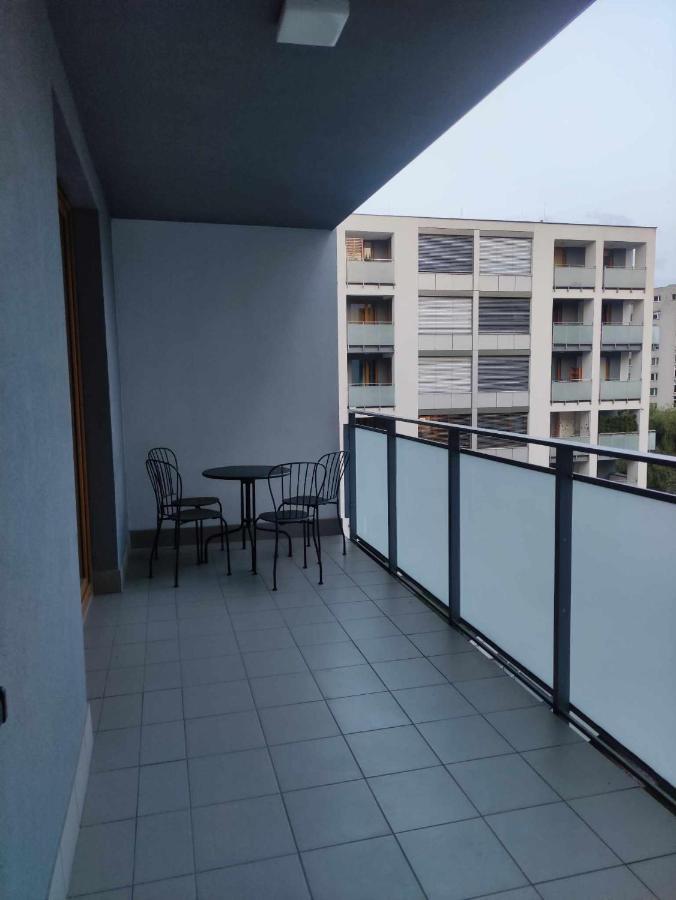 Apartamenty Metro Targowek 27 Warszawa Exteriör bild