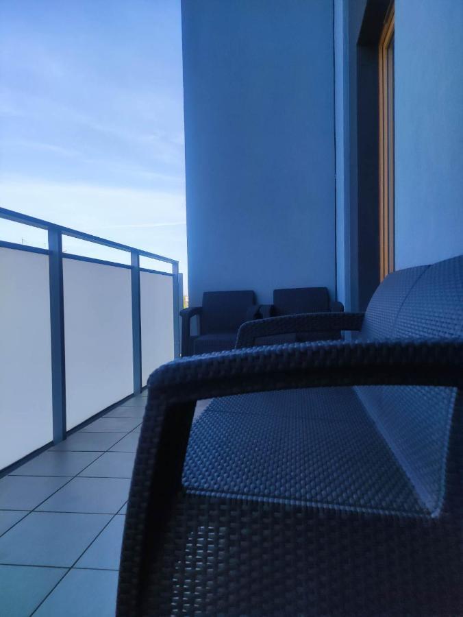 Apartamenty Metro Targowek 27 Warszawa Exteriör bild