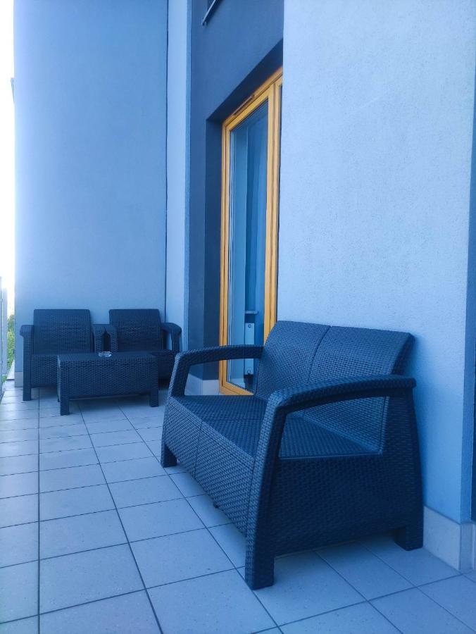 Apartamenty Metro Targowek 27 Warszawa Exteriör bild